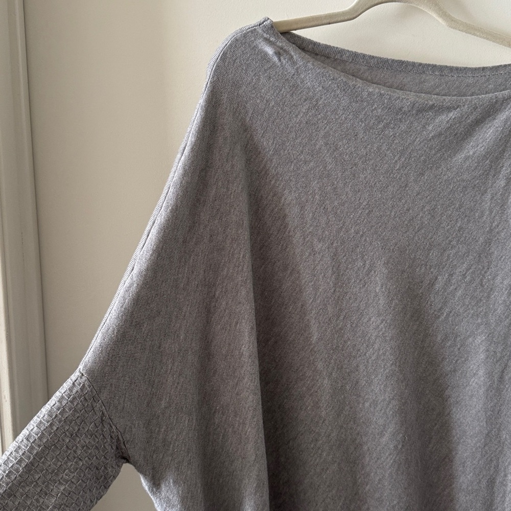 NEW Asymmetric Dolman Sleeve Sweater - Picture 3 of 6